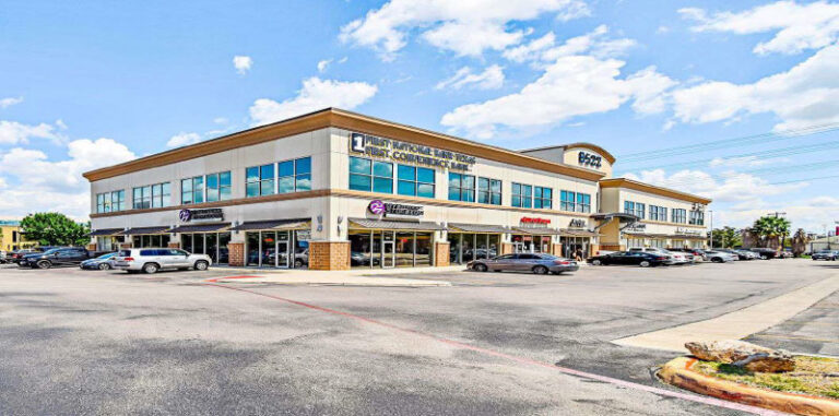 Broadway Street Retail Center - Dunhill Partners